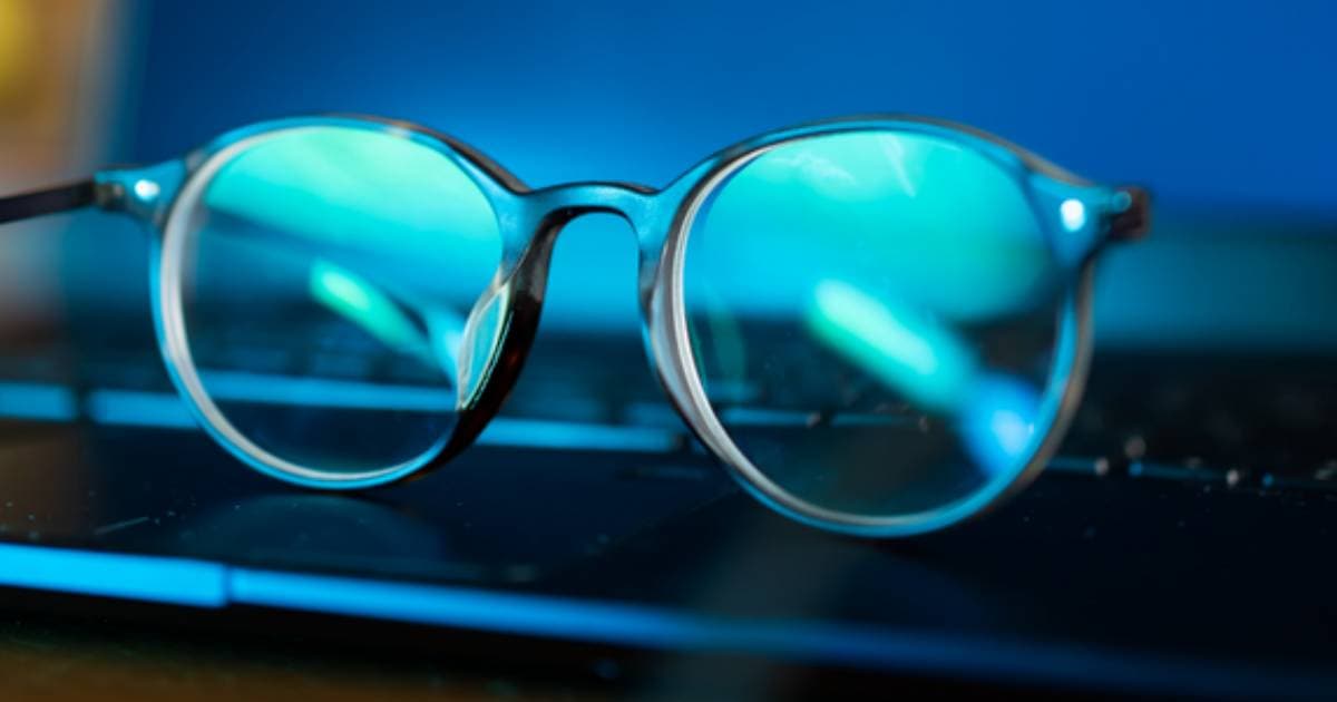 Lunettes d'ordinateur - Pourquoi est-il important de les utiliser?